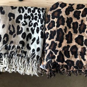 2 print scarfs